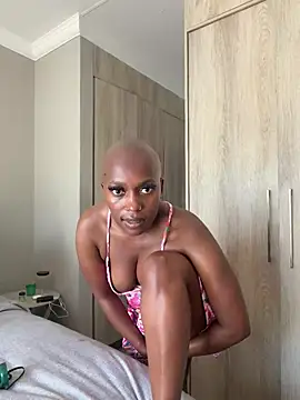 Miss_LaToYa - Join me for my gym workout session 😈