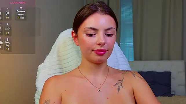 PhantomLace - finger in pussy