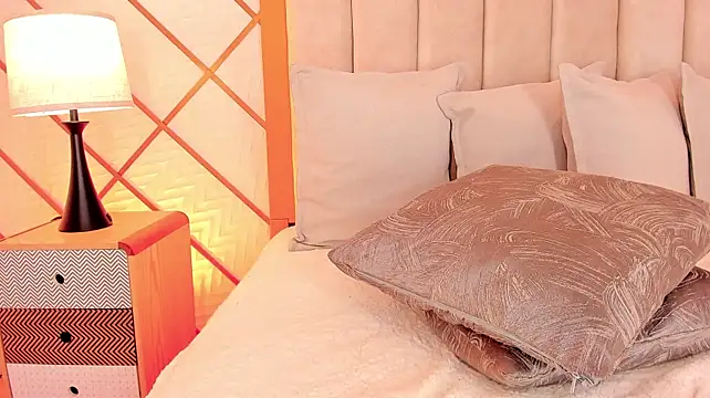 TahliaMoreau - 😈Twerking dance + Hard Spank😈