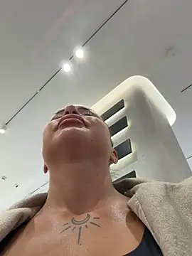 Beautydiamond - Show asshol in the full McDonald