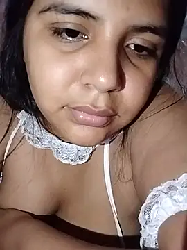 ESMERALDA1331 - Soy nueva jiji