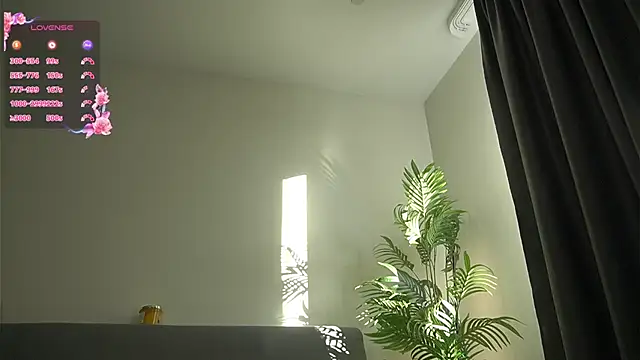 LeaStarlight - suck my fingers with drool close up