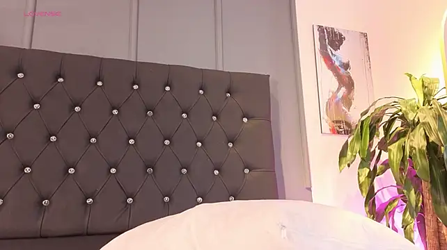 Ivonne__Miller - show oil in asshole