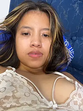 Viluuu-24 - Two finger in my pussy (Xuxi)😏❤️