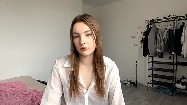 JuleCawood - Lower my shorts and spank my little ass