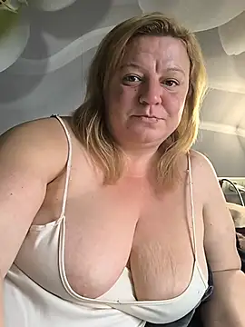 Jusichka - Show pussy