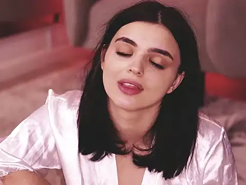 NoctisBella - Get Me Warmed Up 🔥