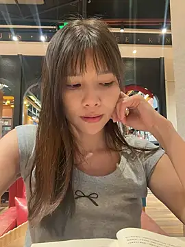 Fire-18 - 学姐为了完成学业 出卖身体 图书馆 搞刺激 完成目标脱内裤