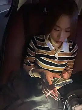 Luck6688 - 户外漏奶Leaking breast milk while out and ab