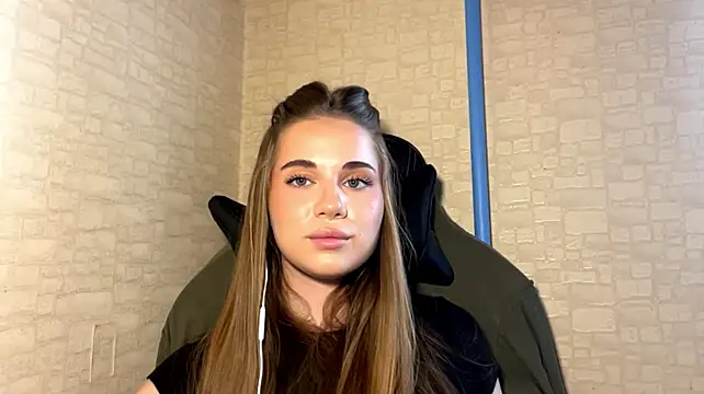 Miss_Blessnyth - last tip i send naked pisc in PM