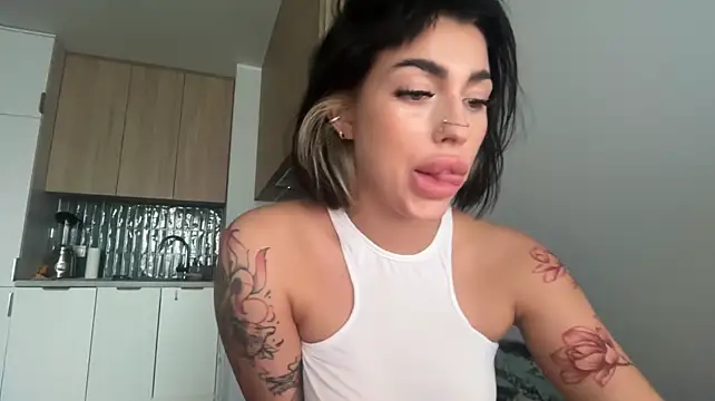 Marakuia054 - Striptease