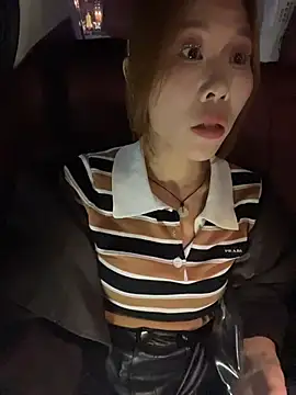Luck6688 - 户外漏奶Leaking breast milk while out and ab