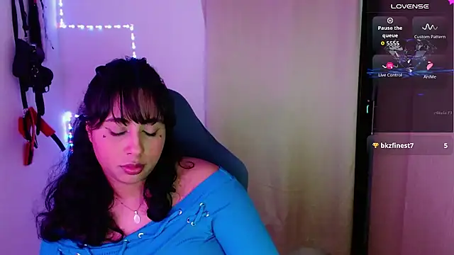 Valery__lovex - dildo in the pussy