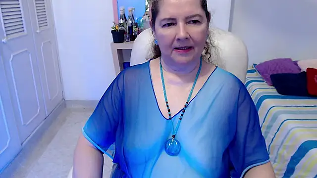 Leonela_69 - mommy is horny come play with me