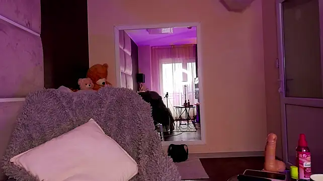 BellaStylezz - But-plug reveal