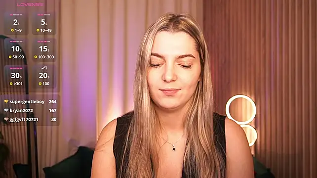 LucreciaStorm - boobs zoom + massage