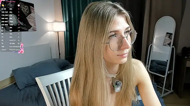 EditaBand - Lets hide 2 fingers in wet pussy