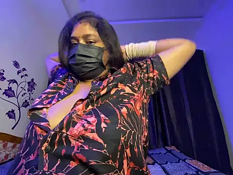 UR_Chocogirl - Chocolate on boobs