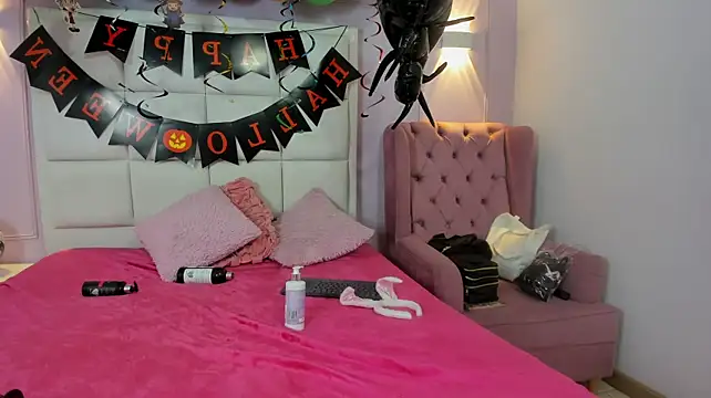 Lana_Sanders - rub asshole