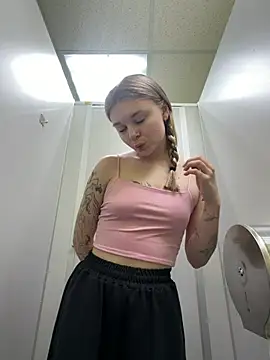 -MiaKitty - Spank my ass in pants in WC🫣🍬