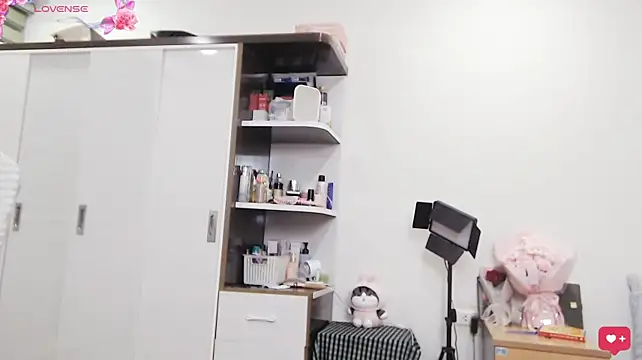 SuziiLove - body oll - sexy dance
