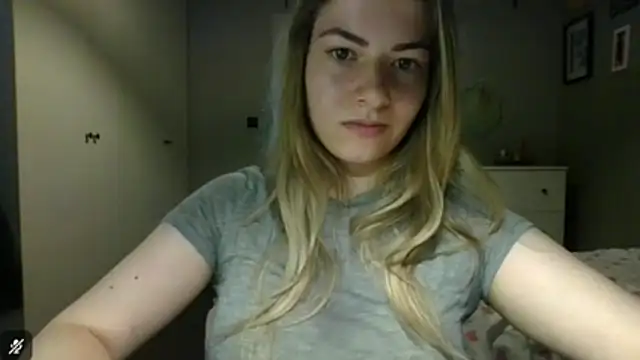 ROSIEx_sweet - bra off
