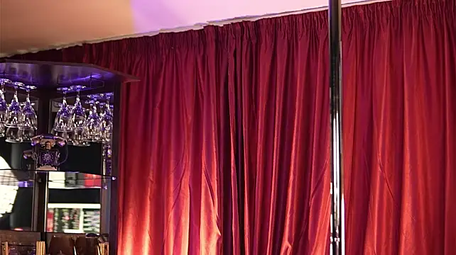 LuxenNoir - What can go wrong with some fingering?