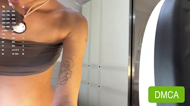 JuliaPierce - Squeeze my small booty spank every 30tk