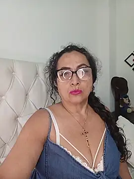 AlessandraLeroy1 - Breasts with oil