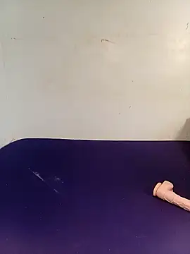 Petite_Nana