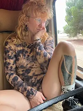 Synnix - RISKY ultra tight camel lt gets surprise
