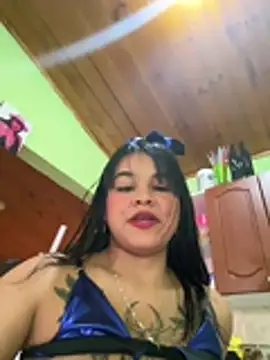 KattalellaGomez - Toy control for 4 minutes, Big Squirt