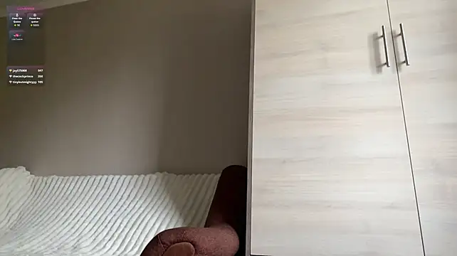 ShavondaMulrenin - add 1 finger in pussy