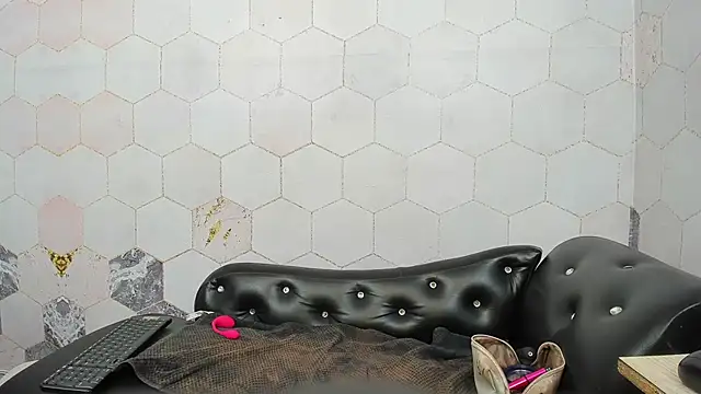 Anaa_Fuentess - show tits +2 spanks 🌻❤