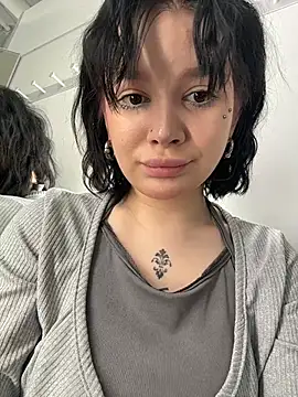 MietteDream - Slip hand under top&Pinch nipls