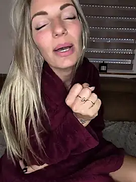 Ly_die - Gagne ta sextape de 15mîn+snap a vie 👻