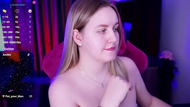 KellyPoter - Stick out your tongue and lick your lips