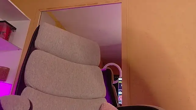 SoniaSinn - Dildo Pussy Play