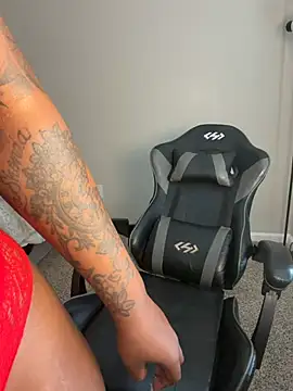JasReign2 - Flash Boobs