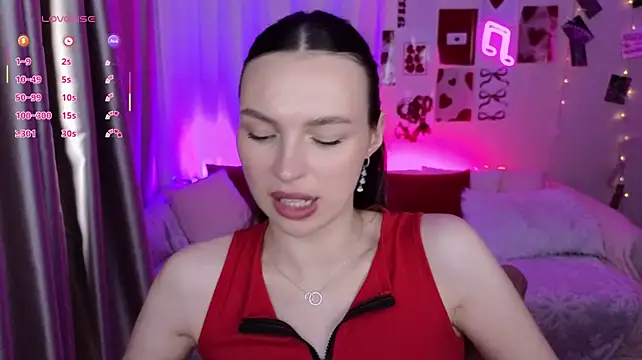 MaxinCarroll - play with tits