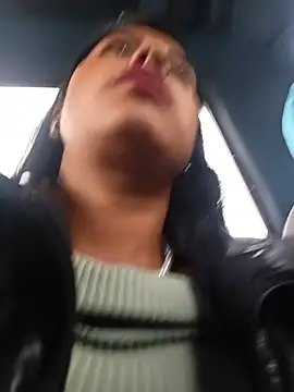 _andrea30 - Pinching the clitoris in public