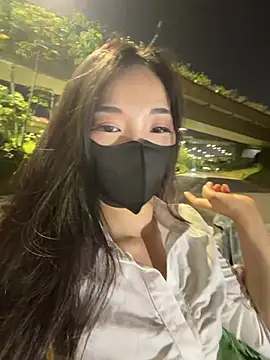 Wemroudeyu - 户外马路边！和闺蜜刺激自慰骚逼！来操我呀老公～最后完成目标的奖励小粉控制连接