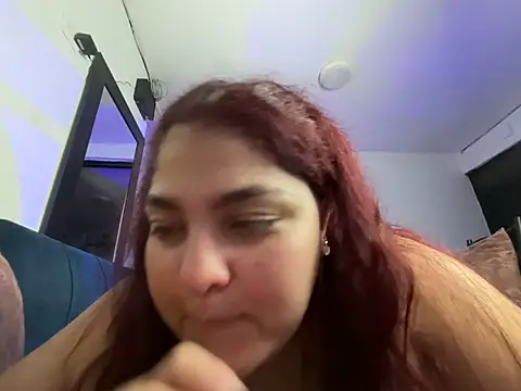 Kendra_lil_evill - Vibrante my pussy and wet me
