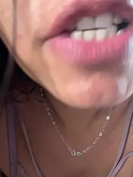 SofyRj - Fazer siririca 2 minutos na live
