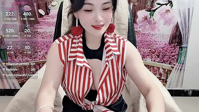 Xiaoxiao-258 - 跟着大哥走，吃喝玩乐啥都有 -----M腿揉奶