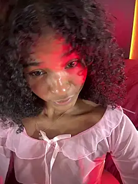 ZafiroSmall - SHOW PUSSY WITH DILDO