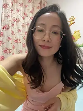 TangTang0530 - 内裤坐脸