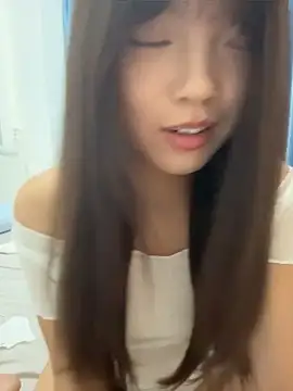 Youbaby-Love - 哥哥帮妹妹把刚刚的精油揉吸收了