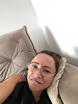 LadySalenDominatrix - Help me cum.