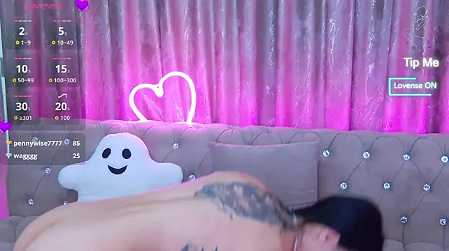 KyaraVale - Ride dildo